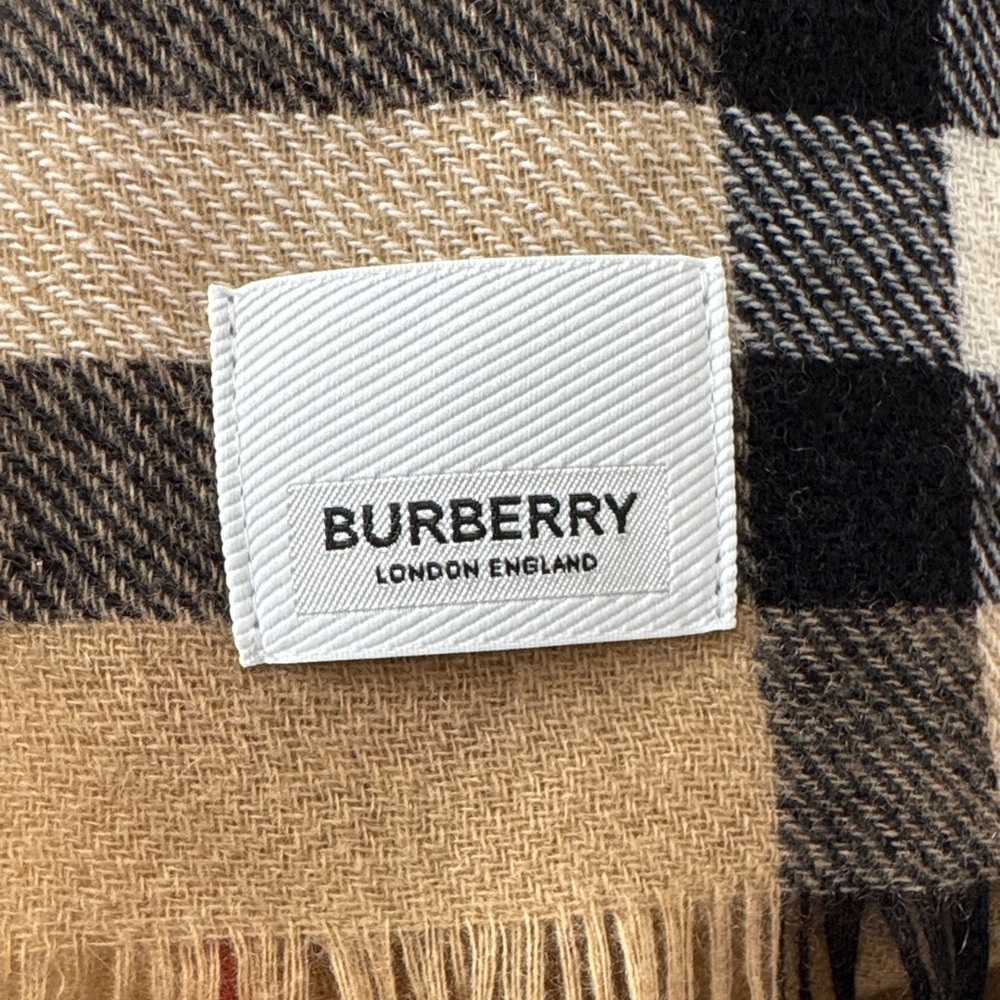 Burberry Beige and Black Checkered Wrap - Picture 3 of 8